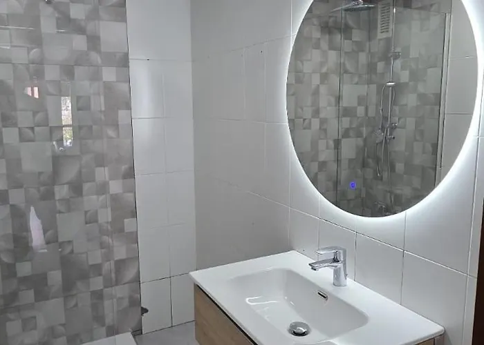 Juan De Encina, Playa O Montana