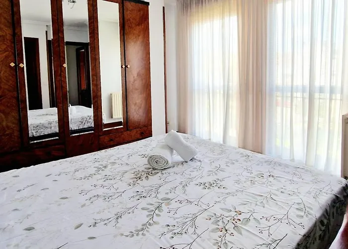 Juan De Encina, Playa O Montana * Colindres